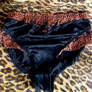2xl black and copper lace accent panty